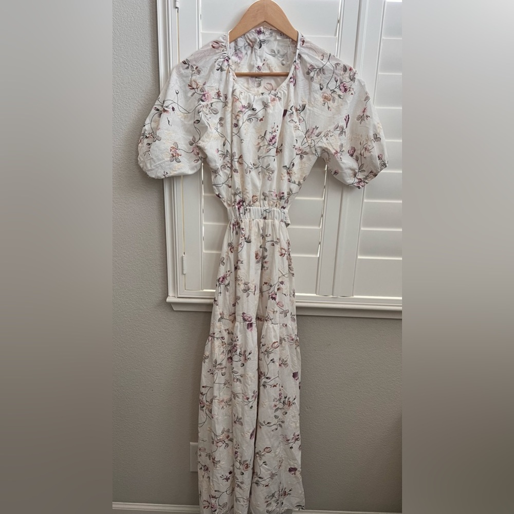 Red Dress Boutique dress. Never sworn in great condition. Size small.